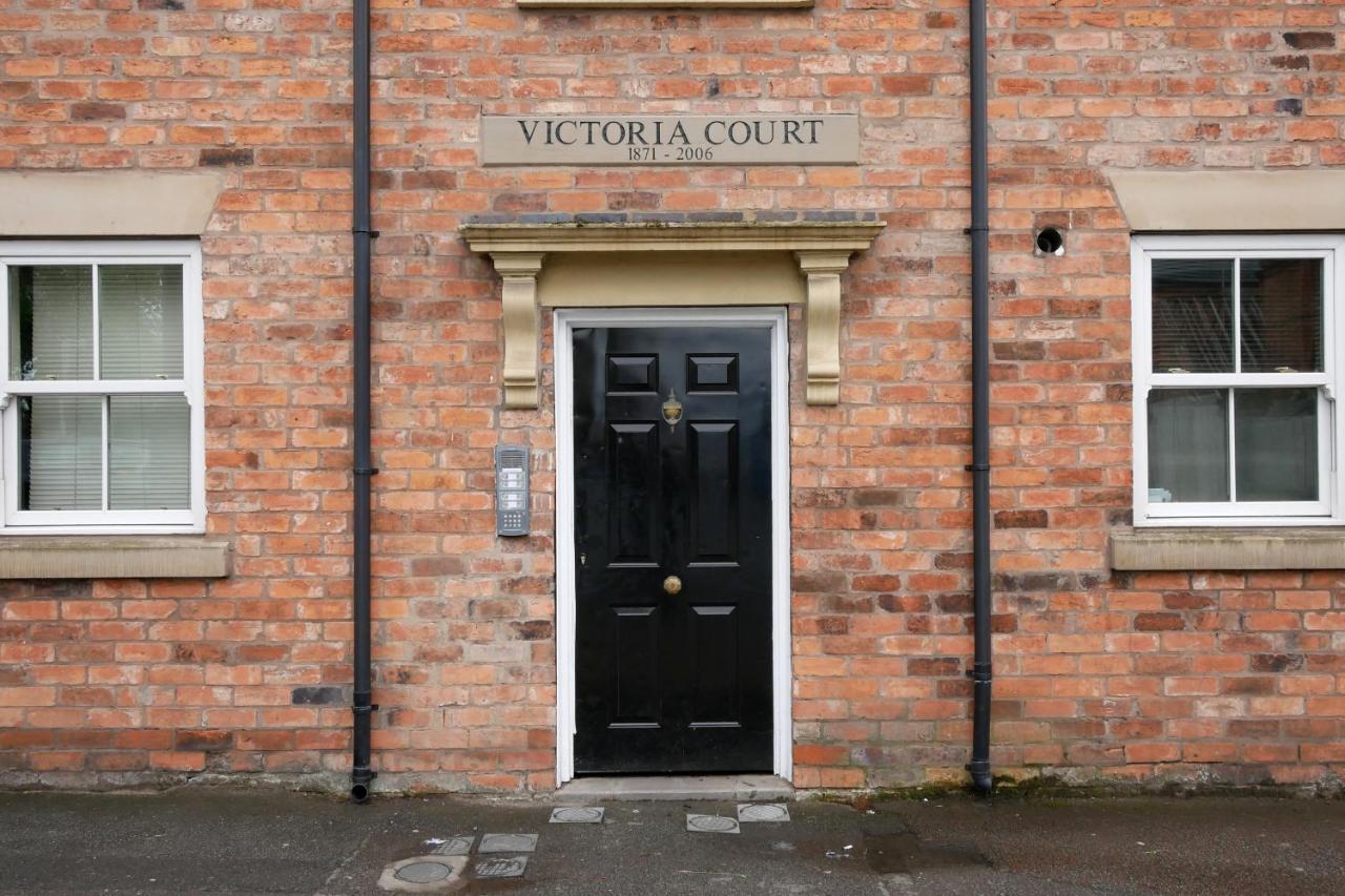 Crewe Short Lets 8 Victoria Court, Creweアパートメント エクステリア 写真